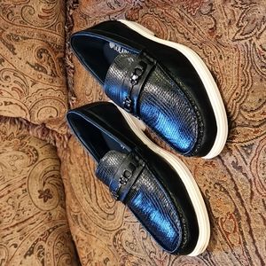 Mens loafer 7 Golaiman GM12 Black leather buckle new in box. Never worn, non smk